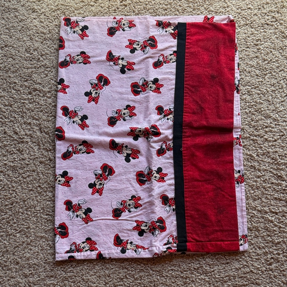 New Hand made Minnie Mouse Pink & Red standard pillow case